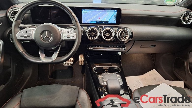 CLA -Klasse Shooting Brake CLA 200 d (118.612)AMG AMG Line 110KW AT8 E6d #3