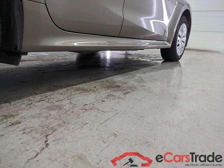 TOYOTA Yaris 1.5 Hyb. Active #6