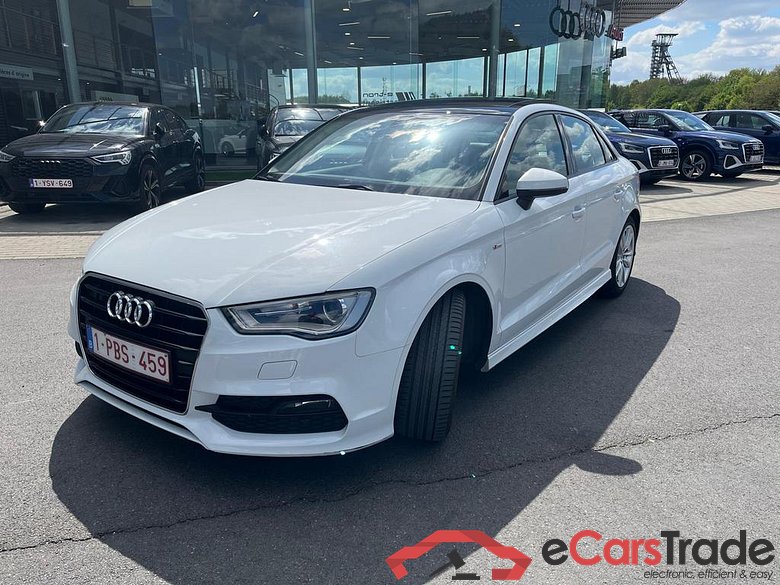 AUDI A3 Sedan Audi A3 Berline Ambition 1.6 TDI  81(110) kW(ch) 6 vitesses #1