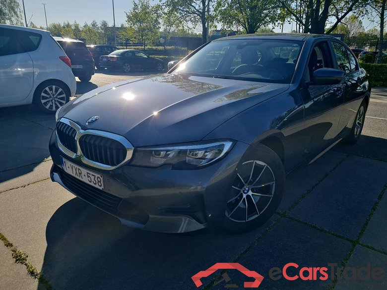 BMW - BMW 3 BERLINE 318dA 136PK Advantage Pack Business With Heated Seats & PDC Front & Rear