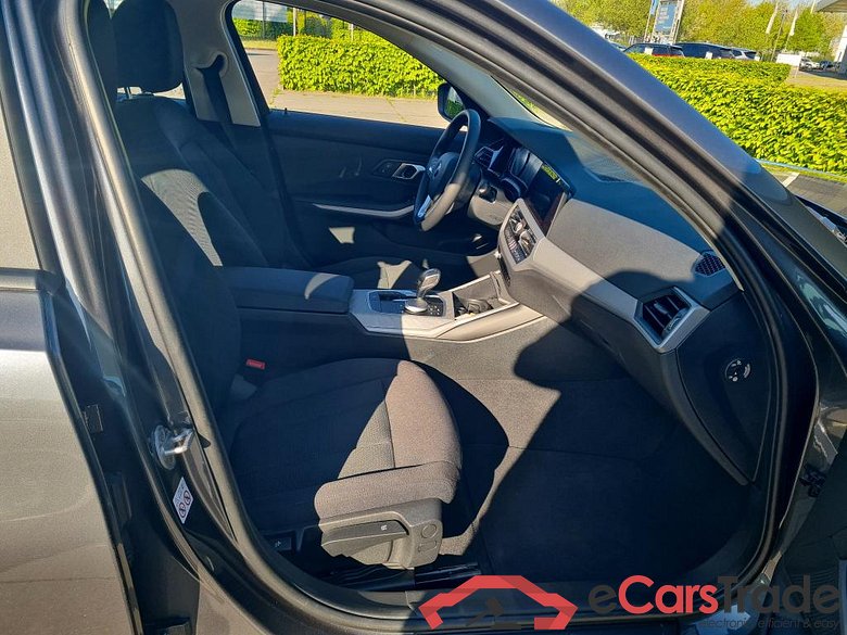 BMW - BMW 3 BERLINE 318dA 136PK Advantage Pack Business With Heated Seats & PDC Front & Rear #3