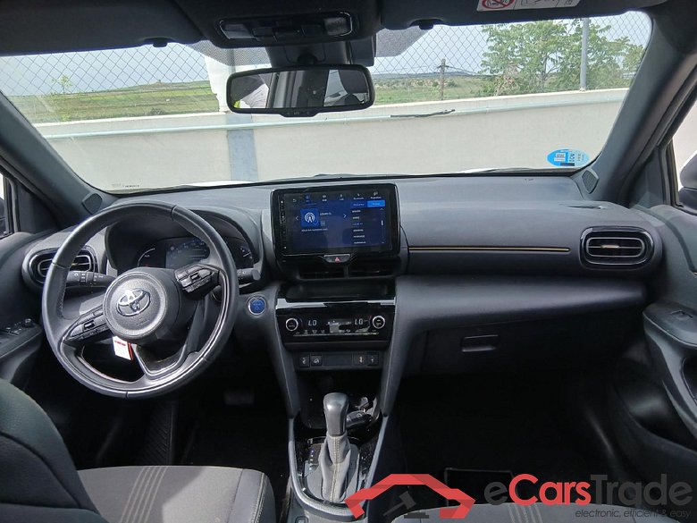 TOYOTA Yaris Cross / 2021 / 5P / todoterreno 1.5 120H Adventure #3