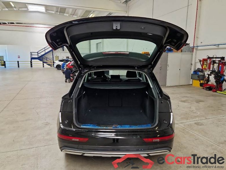 AUDI Q5 / 2020 / 5P / SUV 35 TDI BUSINESS ADVANCED S TRONIC #5