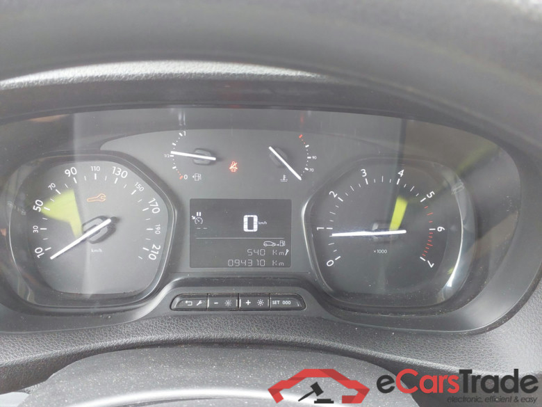 FIAT Scudo L2 1.5D 120CV Furgón #4