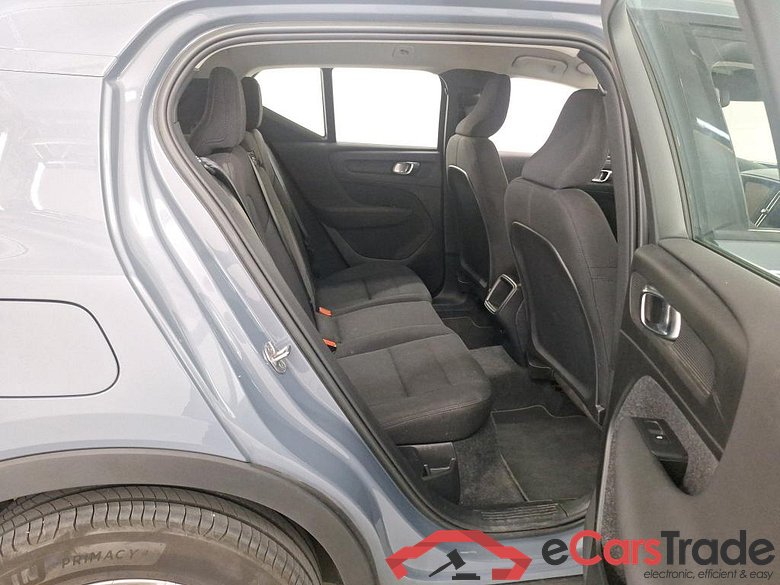 VOLVO XC40 1.5 T2 ESSENTIAL AUTO #6