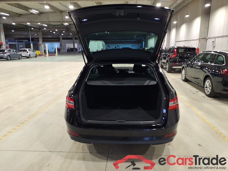 SKODA SUPERB COMBI - 2019 1.4 TSI PHEV Ambition DSG #3