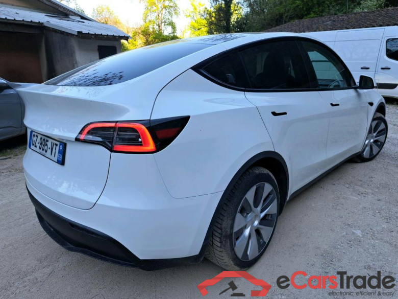 TESLA Model Y / 2021 / 5P / SUV RWD #4
