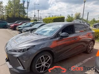 MG MG4 Luxury 64 kWh 204 hp #1