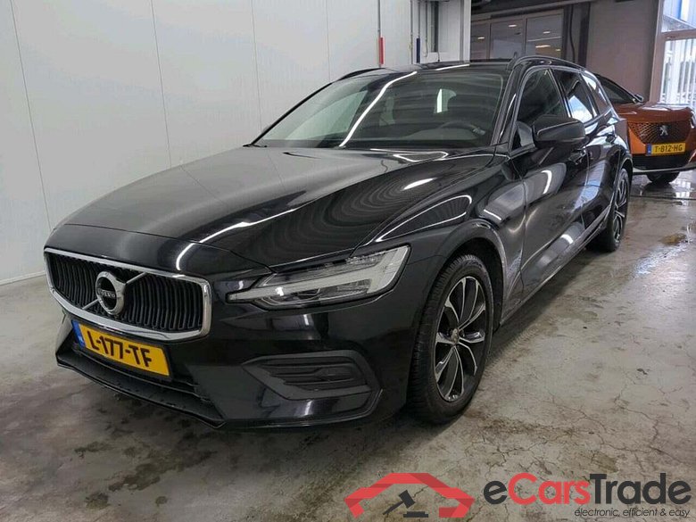VOLVO V60 2.0 B3 Mom. Adv. #1