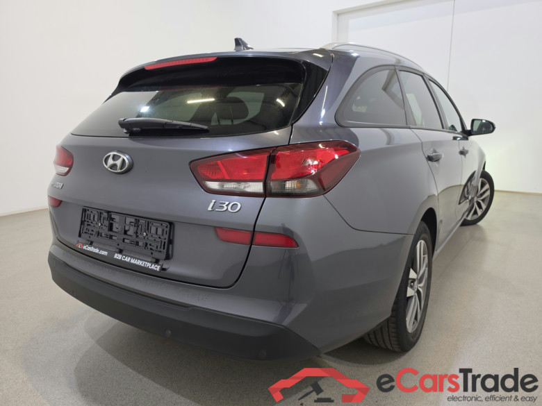 Hyundai i30 1.6 CRDI Twist Navi KeylessGo Klima PDC ... #4