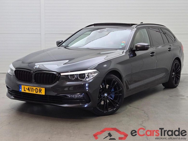 BMW 5-serie Touring 530i xDrive High Executive #1