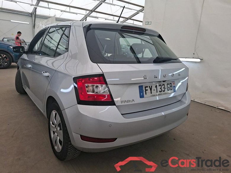 SKODA Fabia / 2014 / 5P / Berline 1.0 TSI 95 DSG7 BUSINESS / VO RECONDITIONNE - PHOTOS AVANT RECONDITIONNEMENT #2