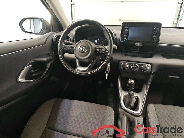 TOYOTA Yaris 1.5 VVT-i Active #3