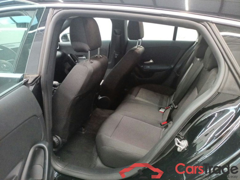 Mercedes-Benz CLA Shooting Brake CLA 200 d 5d #3