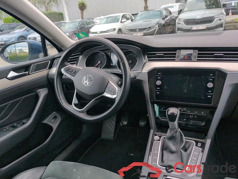 Volkswagen Passat Variant Elegance 2.0 TDI 150Hp Pano IQ.Light Navi Sport-Leather-Alcantara KeylessGo Klima PDC ... #5