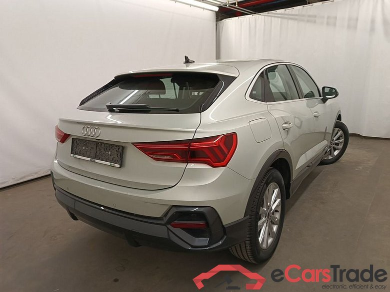 Audi Q3 Sportback 35 TFSI S tronic 5d #2