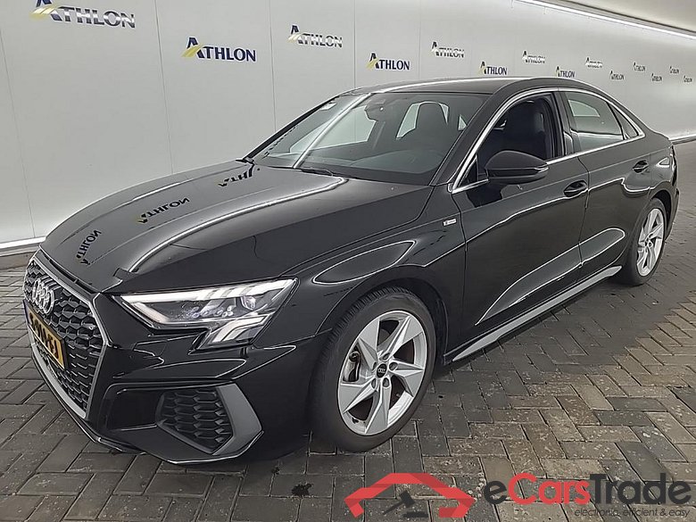 AUDI A3 Limousine 35 TFSI S tronic S edition 4D 110kW #1