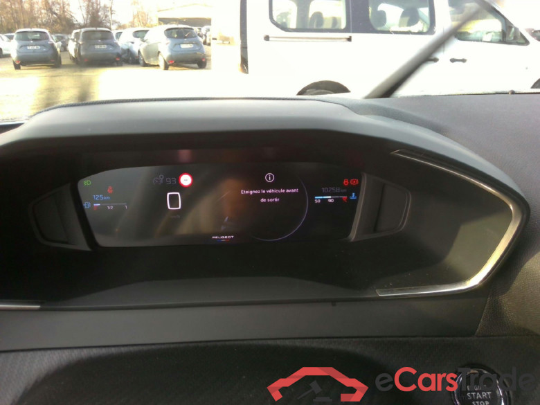 Peugeot 2008 Allure 1.2 100 S&S BVM6 #4