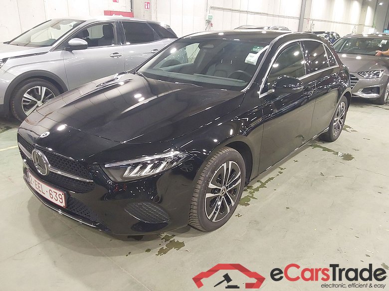 MERCEDES-BENZ A-CLASS 1.3 A 250 E LUXURY LINE DCT
