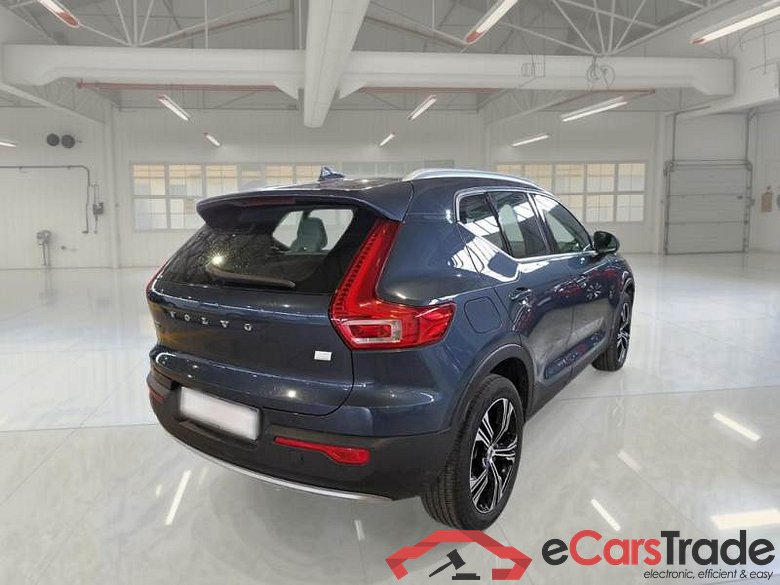 VOLVO XC40 / 2017 / 5P / FUORISTRADA T4 PLUG-IN HYBRID AUTO RECHARGE INSCR N1 #2