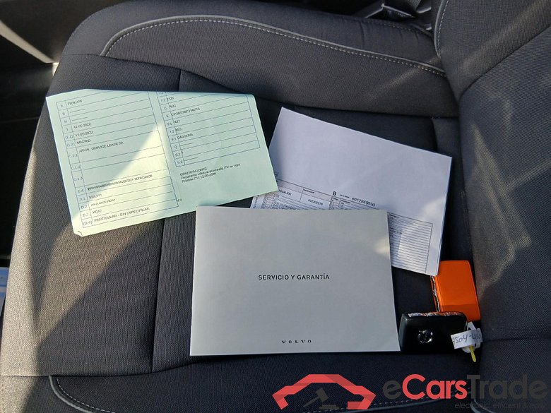 VOLVO XC40 / 2017 / 5P / todoterreno 1.5 T2 Momentum Pro Auto #5