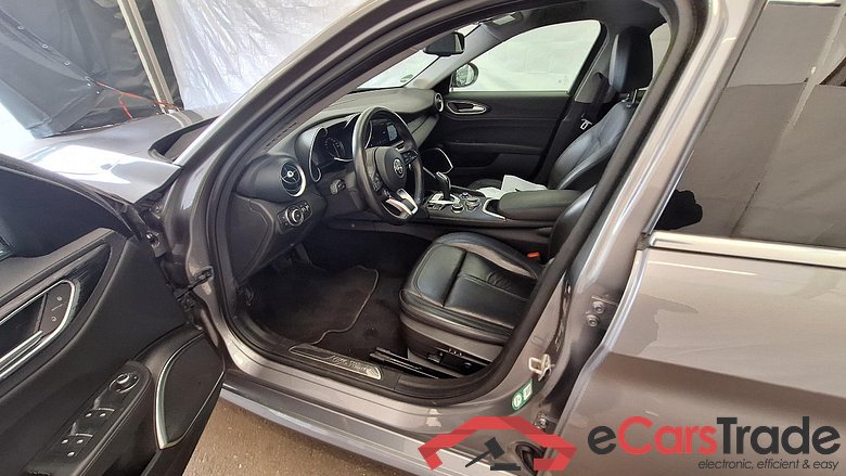 Giulia Super 2.2 JTDM 140KW AT8 E6d #4