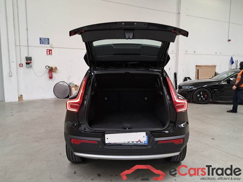 VOLVO XC40 / 2021 / 5P / SUV T4 RECHARGE PLUG-IN AUTO ESSENTIAL #5