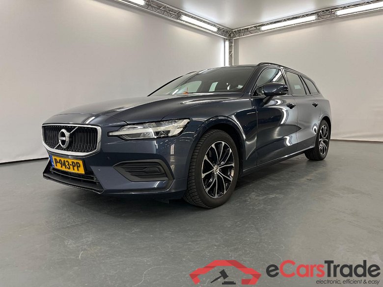 VOLVO V60 2.0 B3 Momentum Advantage