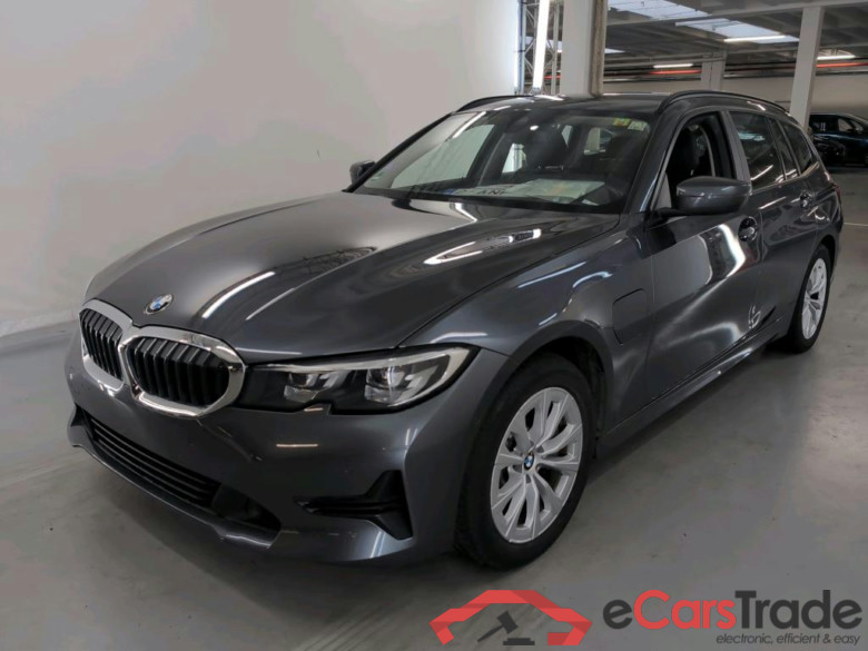 BMW 3 TOURING - 2019 330eA PHEV #1