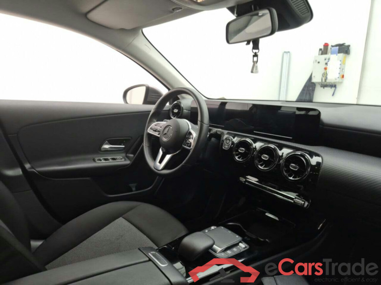 MERCEDES-BENZ A-KLASSE 2.0 180 D 8G-DCT BUSINESS LINE #3