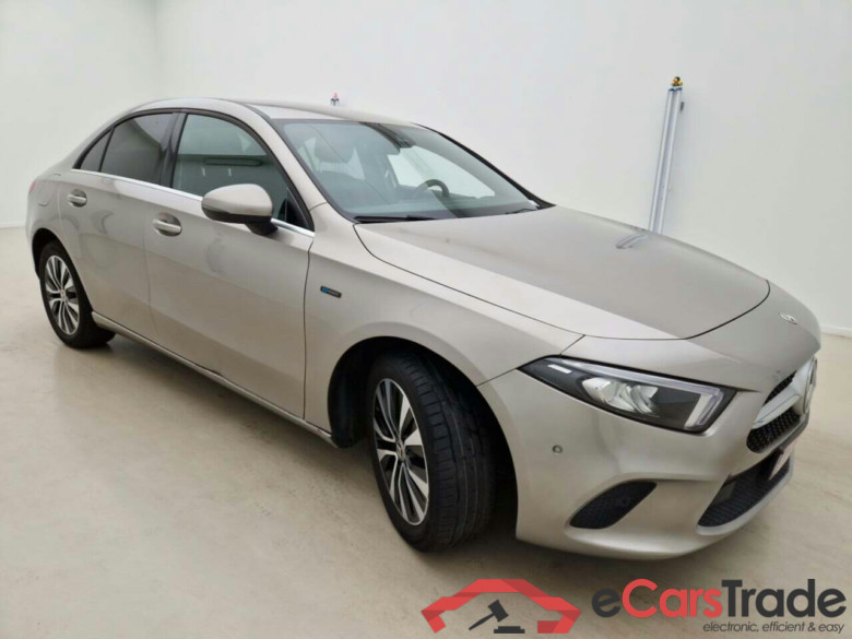 Mercedes A 250e Plug-In Hybrid Aut. LED-Xenon Widescreen Navi 1/2 Sport-Leather KeylessGo Camera Klima PDC ... #2