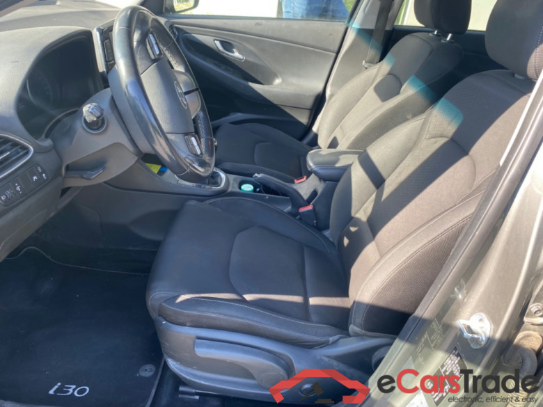 Hyundai i30 1.6 CRDI Twist Navi Camera Klima PDC ... #5