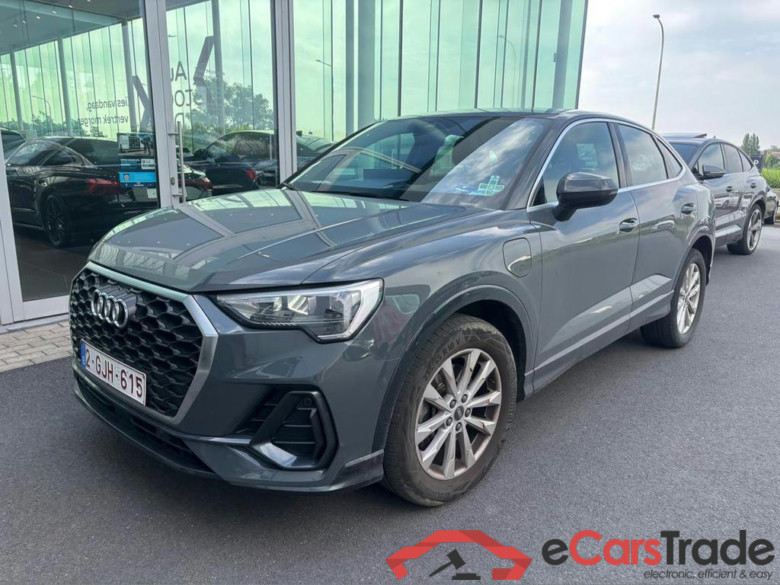 AUDI Q3 Sportback PHEV 45 TFSIe Attraction S tronic (180 kW) #1