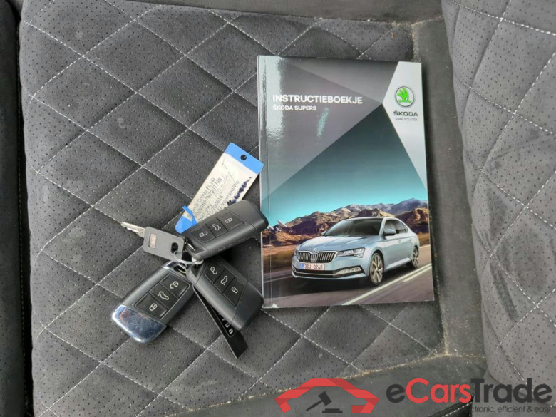 SKODA Superb Combi 110 kW #6