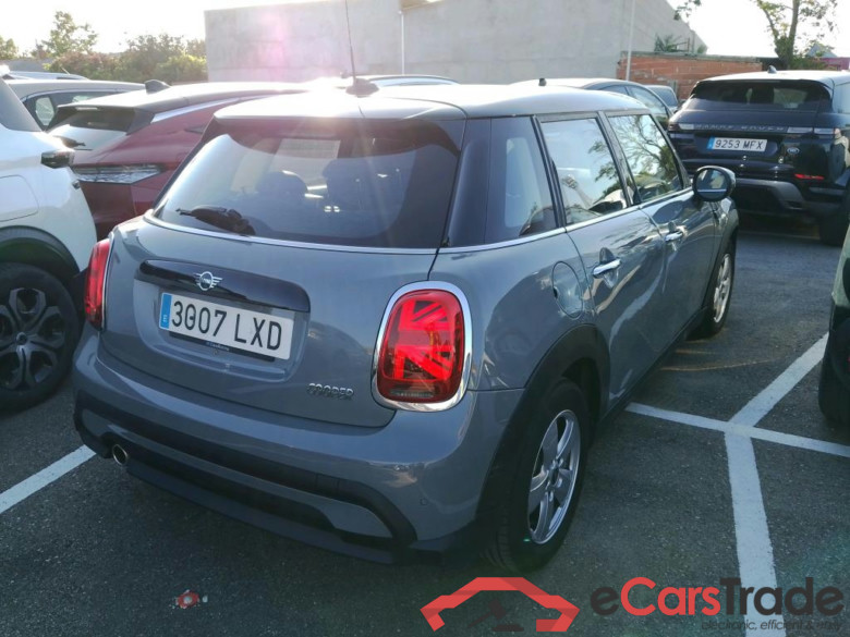 MINI COOPER 5 PUERTAS 136 CV #2