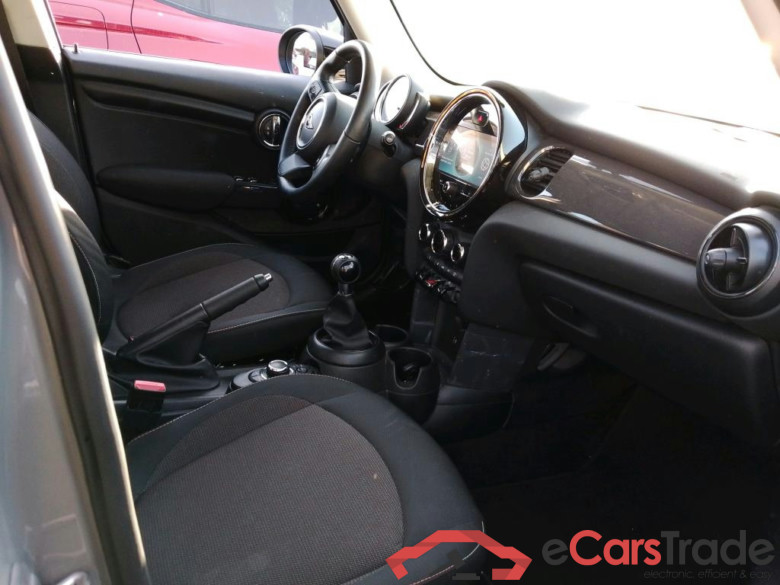 MINI COOPER 5 PUERTAS 136 CV #6