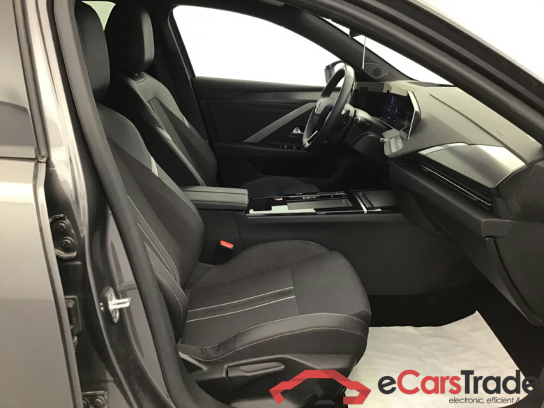 Opel Astra Sports Tourer GS 1.2 Hybrid Electric/Gasoline 137hp #6