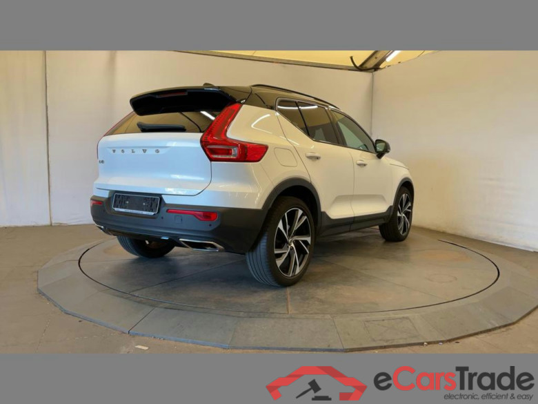 VOLVO XC40 1.5 T3 R-Design #4