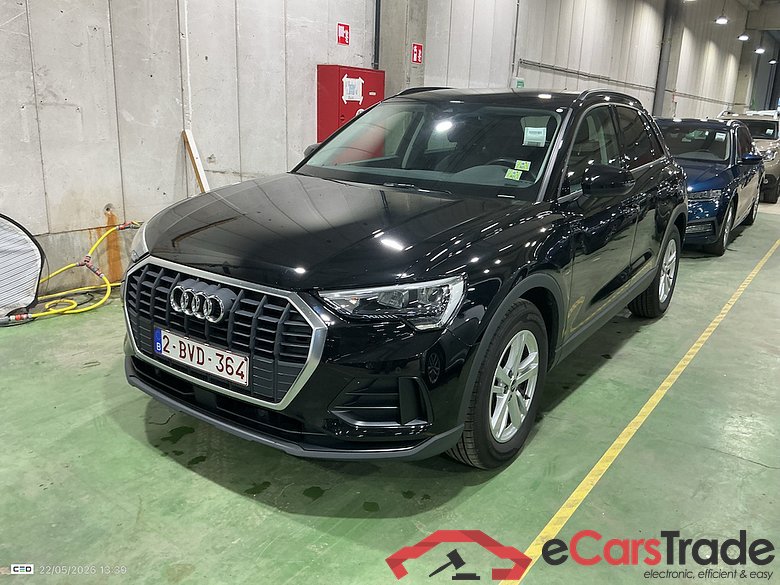 AUDI Q3 2.0 35 TDI S TRONIC BUS. ED. ATTRACTION