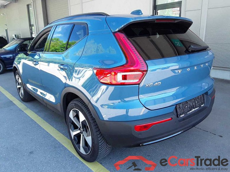 Volvo XC40 (2017->) DE - SUV5 B4 2WD EU6d, Plus Dark, (Facelift) 2022 - 2024 #5