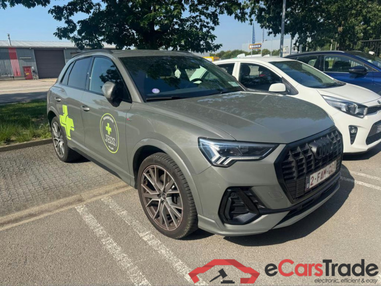AUDI Q3 PHEV 45 TFSIe S line S tronic (180 kW) #1