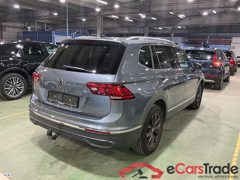 VOLKSWAGEN TIGUAN ALLSPACE 2.0 TDI LIFE DSG #4
