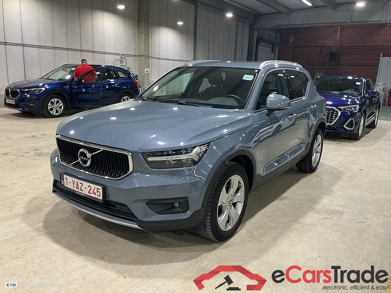 VOLVO XC40 DIESEL 2.0 D3 Momentum Pro
