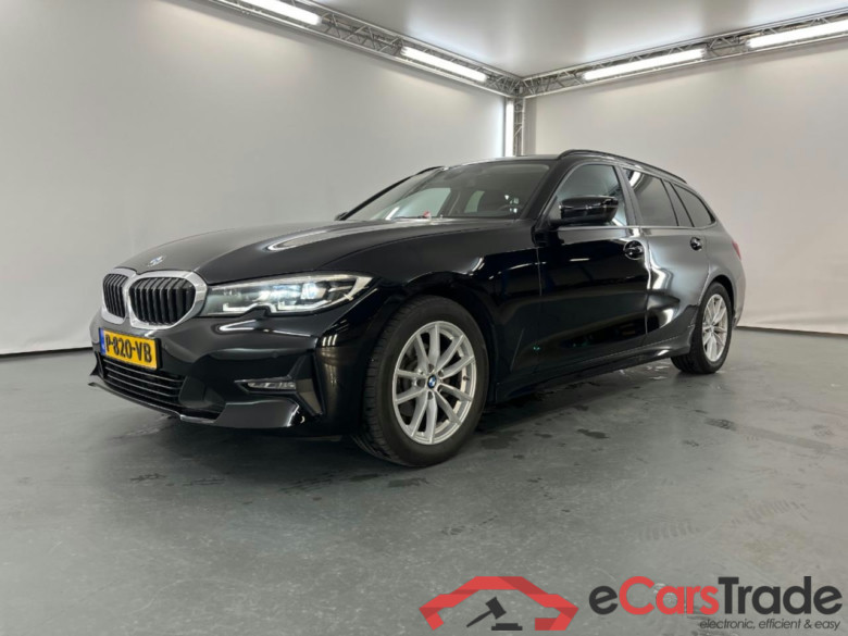 BMW 3-SERIE TOURING 318i Business Edition Plus #1