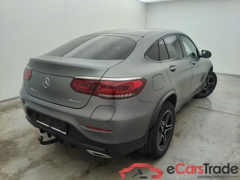 Mercedes-Benz GLC Coupé GLC 300 de 4MATIC 5d #2