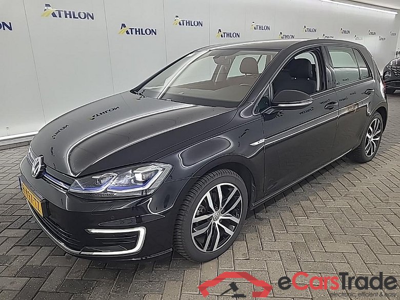 VOLKSWAGEN GOLF E-DITION 2020 5D 100kW