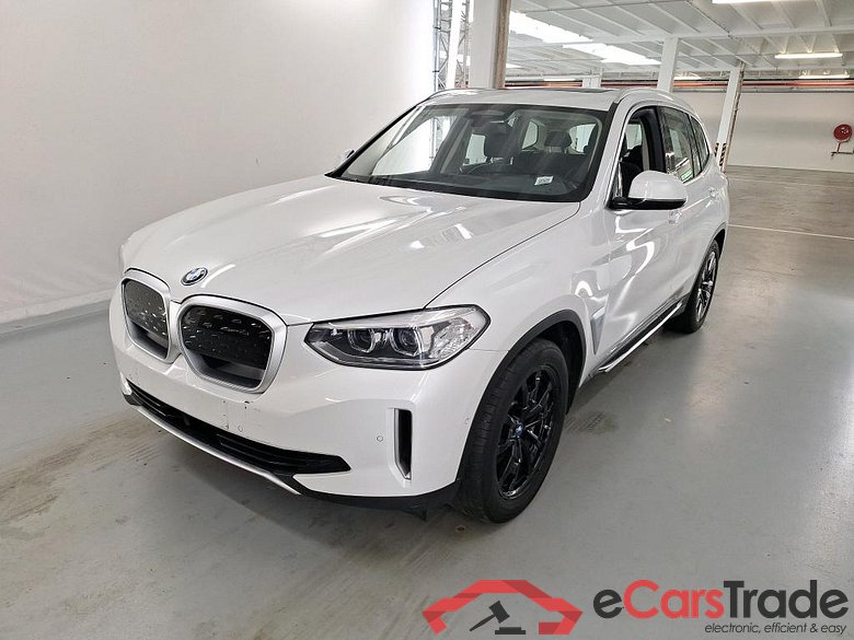 BMW IX3 80KWH AUTO