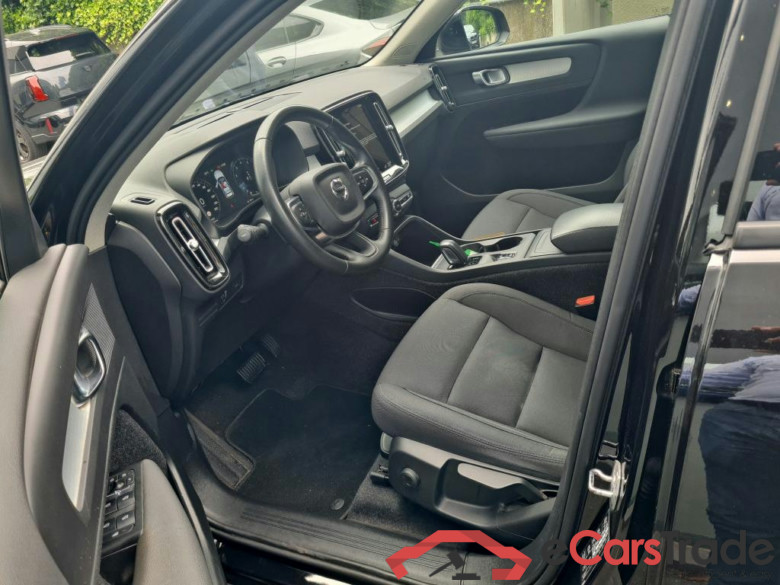 VOLVO XC40 1.5 T3 Momentum Pro Geartronic #5