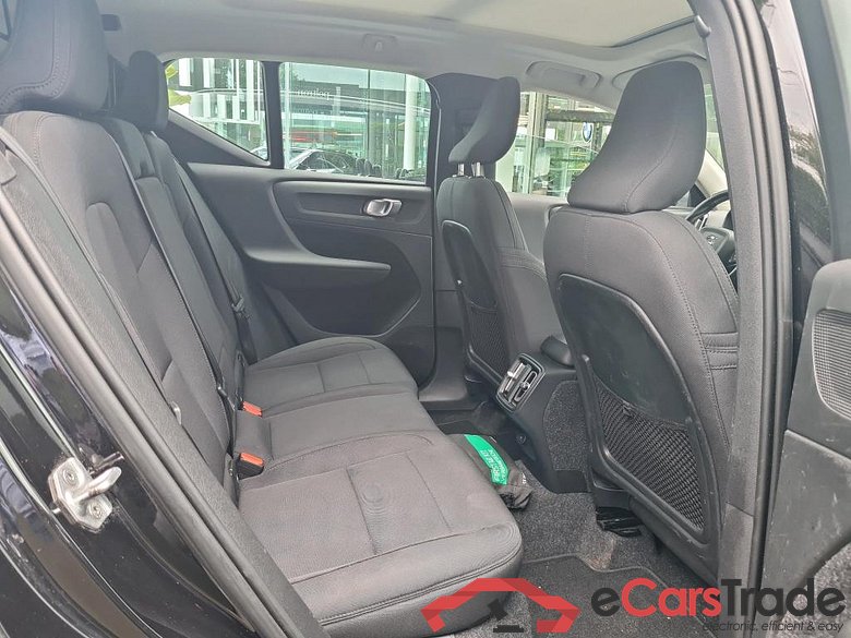 VOLVO XC40 1.5 T3 Momentum Pro Geartronic #6