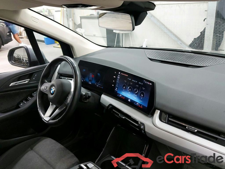 BMW - BMW 2 ACTIVE TOURER 218dA 136PK With Climatic & Navigation & Heated Seats & Park Sensors Front & Rear #3